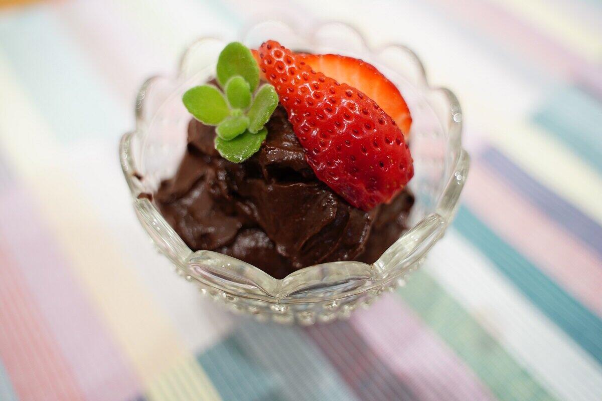 バレンタインデーは甘くてヘルシーに　アボカドで腸にやさしいチョコムース