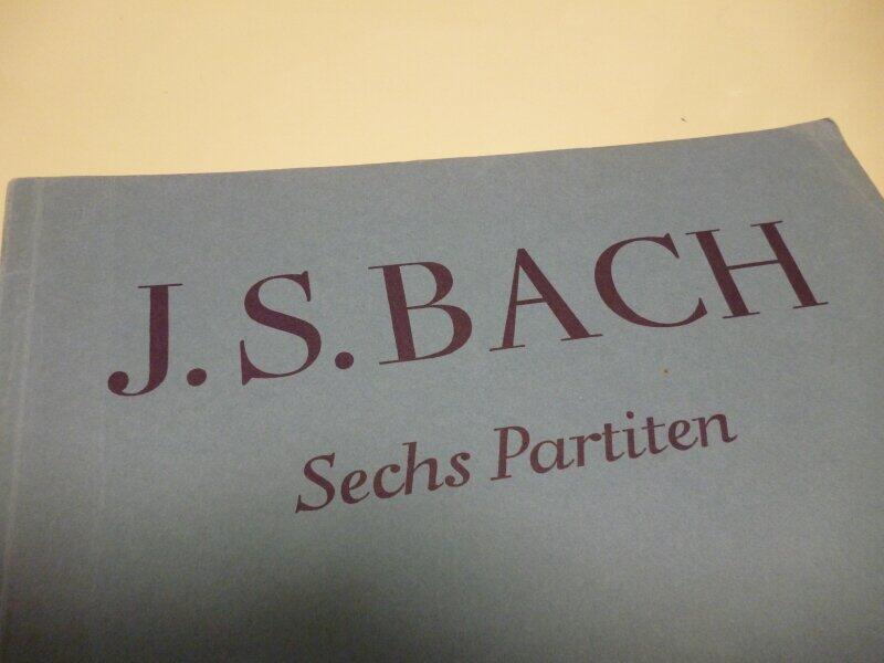 バッハの「組曲」からバッハの凄さを考えてみる