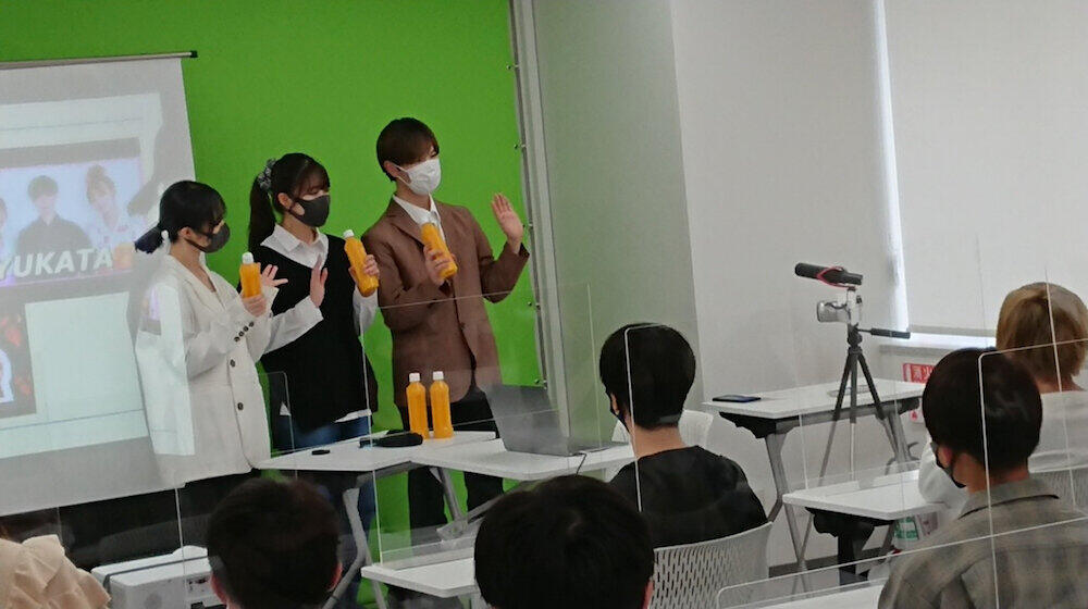 特別授業を行うユーチューバーグループ「PKA」