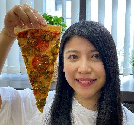 「ドミノ・ピザ」直径46センチのピザ　菓子やドリンクも「巨大化ブーム」