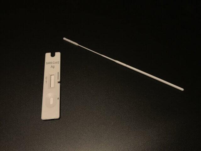 新型コロナ感染者数が連休中に増えなかった　でも全然安心できないワケ