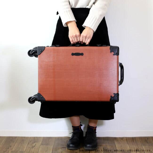 TVアニメ「鬼滅の刃」から炭治郎の背負い箱をイメージしたキャリーケース