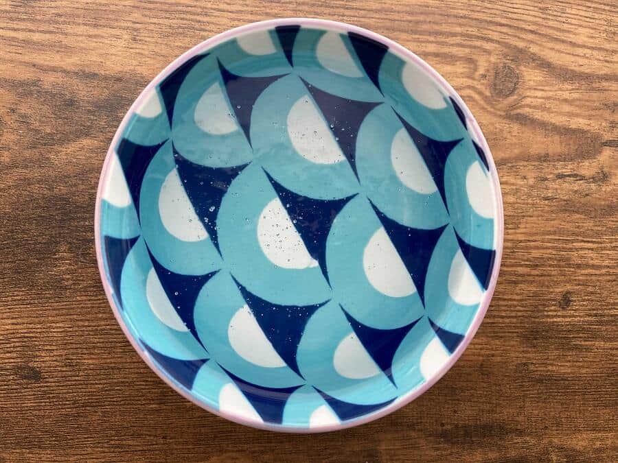 器に出してみてると、きれいな無色透明