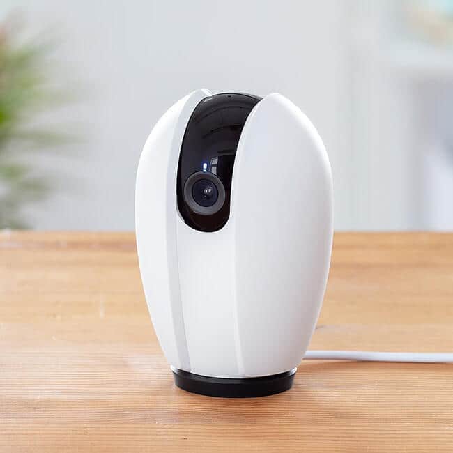 ネットワークカメラ「400-SSA003」　外出先からスマホで自宅の様子を確認できる