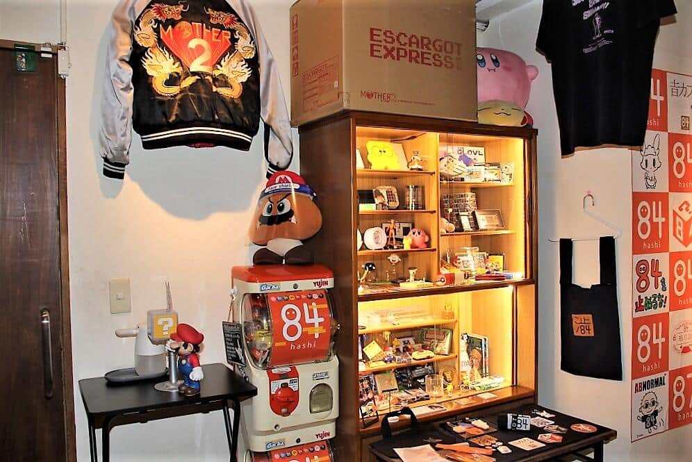 任天堂キャラクターグッズが至る所にある