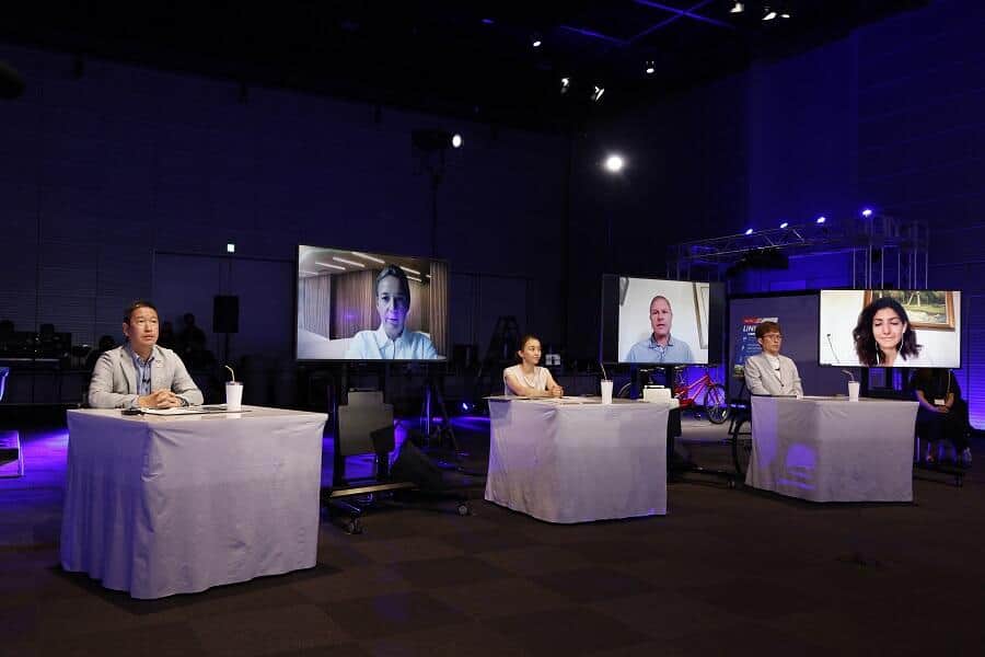 アドバイザーたちも学生の発想に釘付けだった