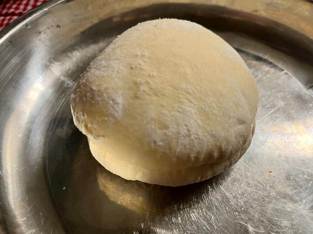 6時間冷凍　こう見えて、パンが凍っています