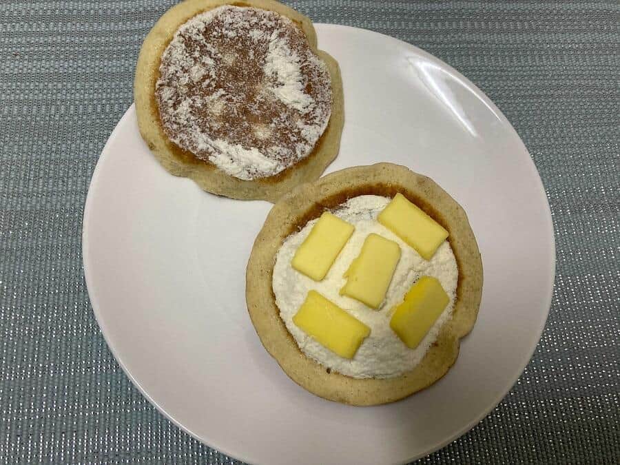 バターをたっぷりと乗せる