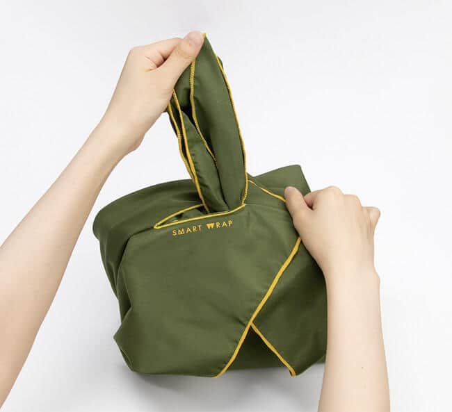 結ばず包める超撥水風呂敷　「スマートラップ」