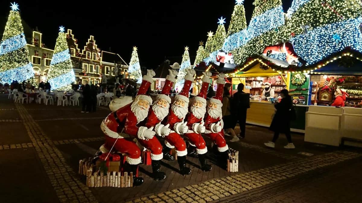 ハウステンボスのクリスマス　イルミネーションで夜は感動の光の街に