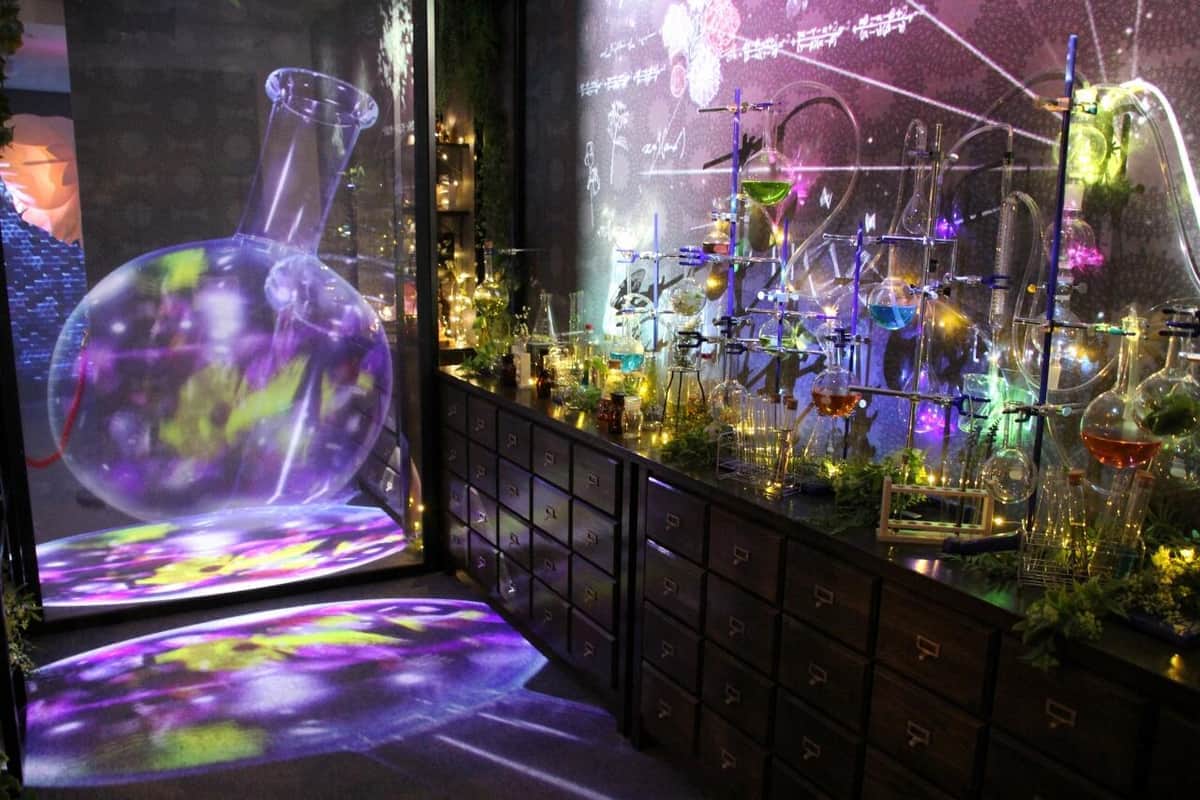 「フラワーファンタジア」では「NAKED, INC.」の作品を五感で体感できる