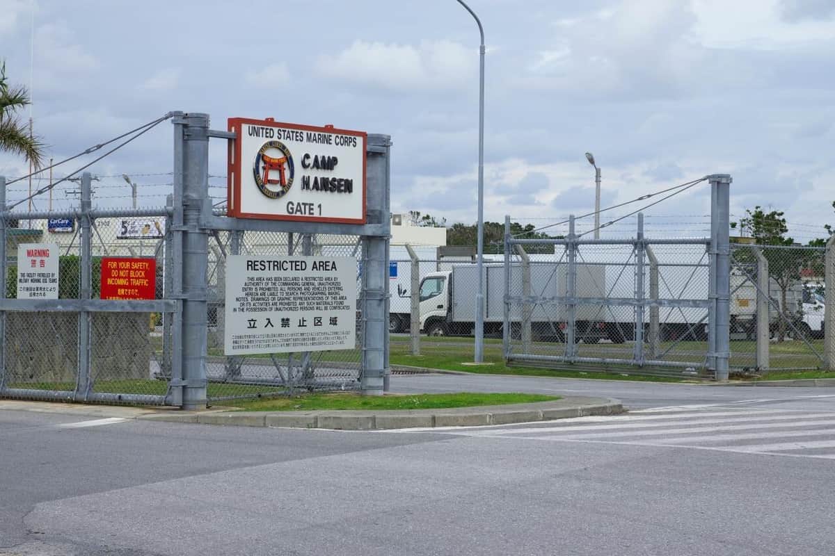 沖縄県の米軍基地キャンプ・ハンセン（写真：アフロ）