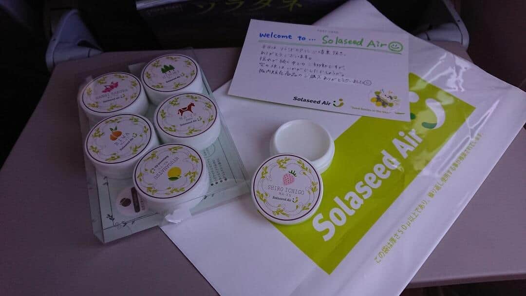 機内販売で香りのいいシードマイルズマーユクリームを購入。搭乗中CAによる手書きのメッセージカードももらえた