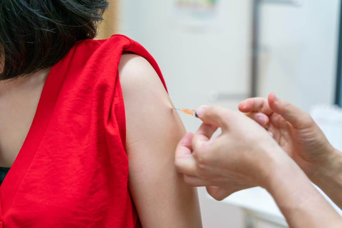 海外ではワクチンを義務化する国も
