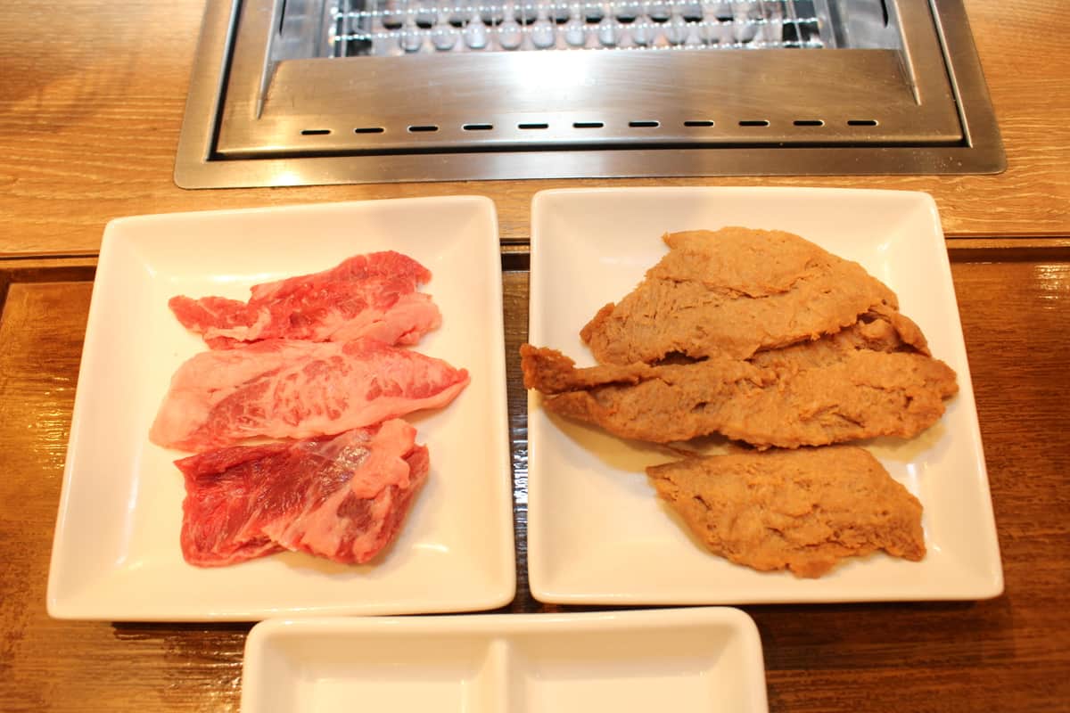 左は「匠カルビ」、右が「NEXT大判カルビ2.0」