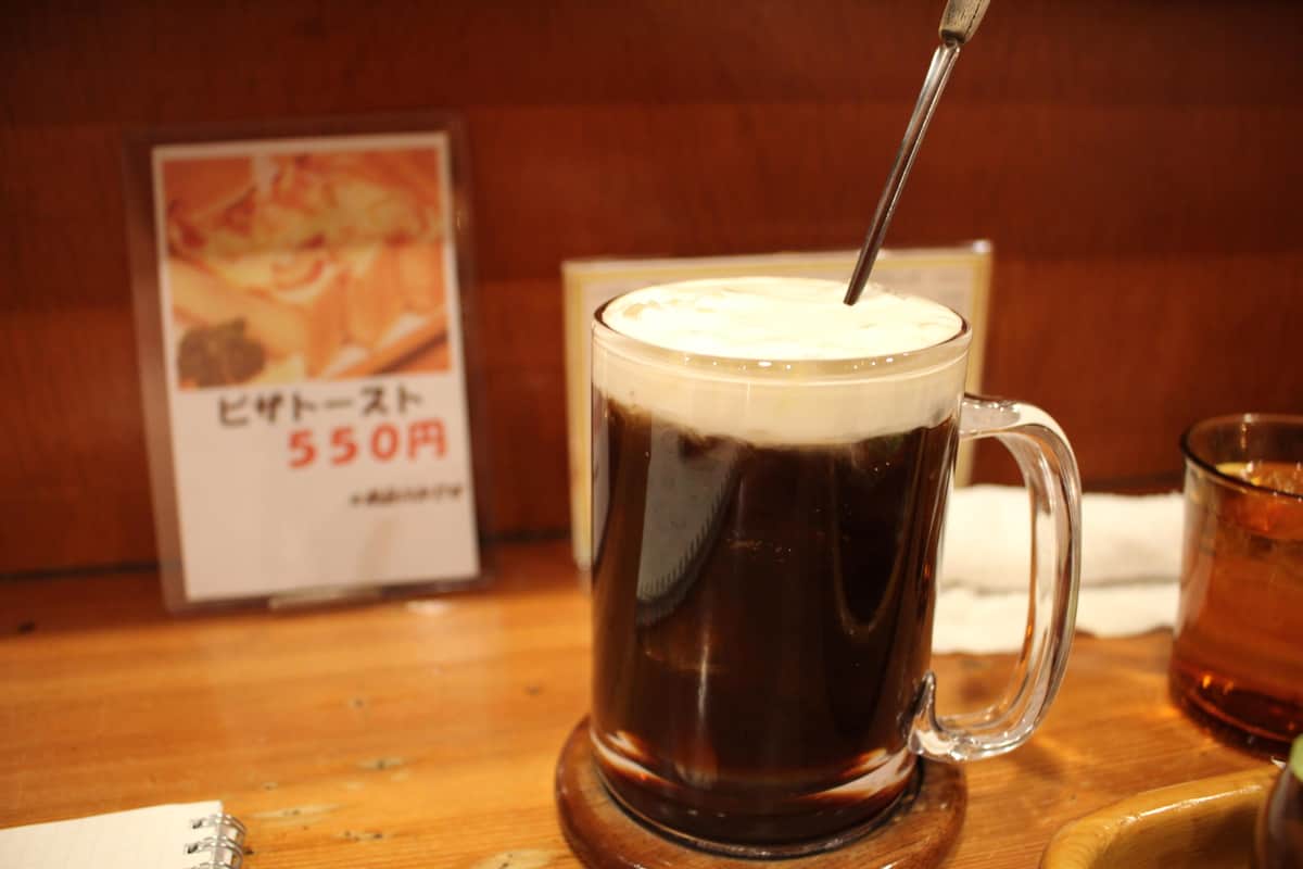 アイスドの底にはお手製ガムシロップが