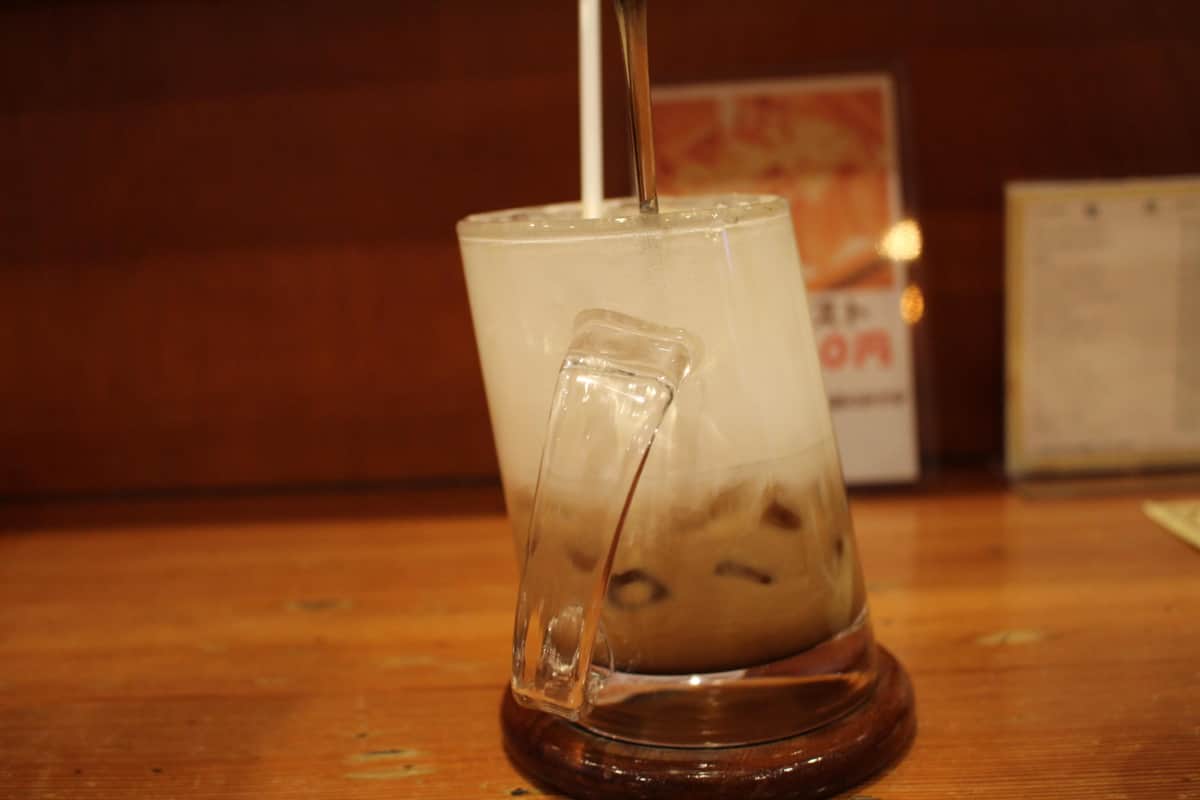 アイスドの専用ジョッキ。1つずつ取手のつき方も違う