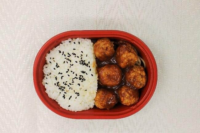 シンプルなおかずの「ミートボール弁当」