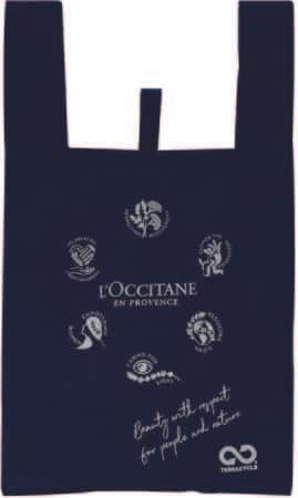 日々の買い物に使いやすいサイズで、小さくまとめられるバンド付き