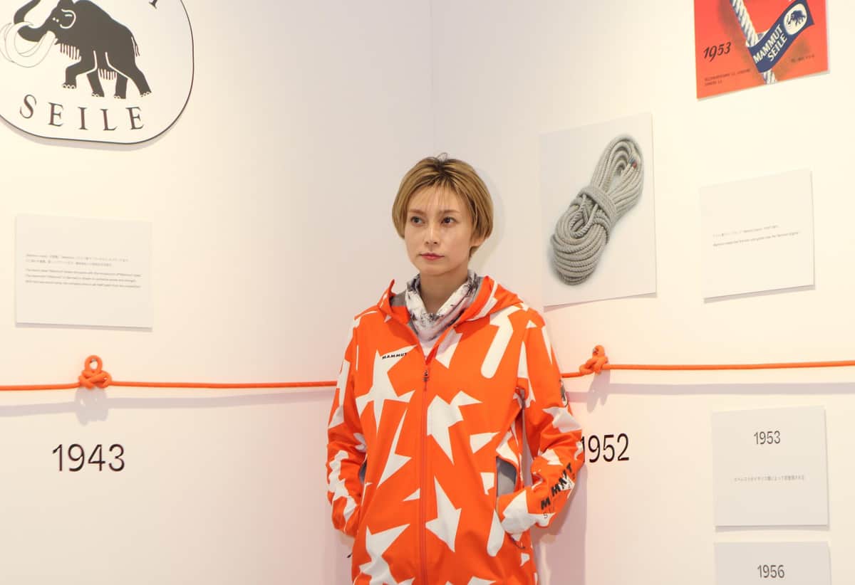 展示会場での柴咲さん