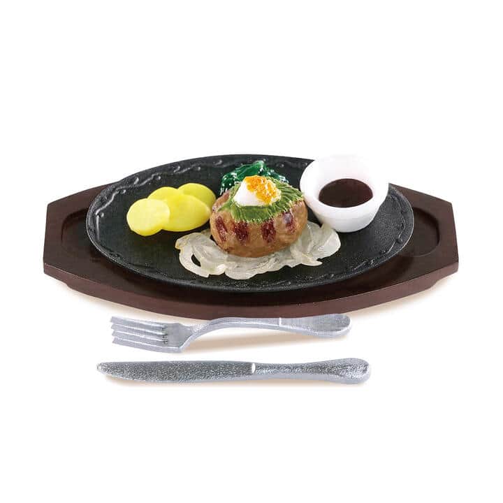 定番メニューなどリアルに再現