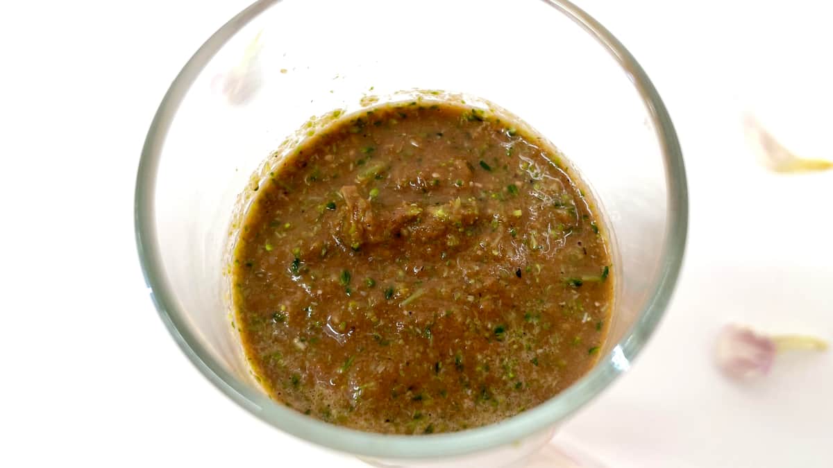 分離したカレーを、ほうふつとさせるビジュアル