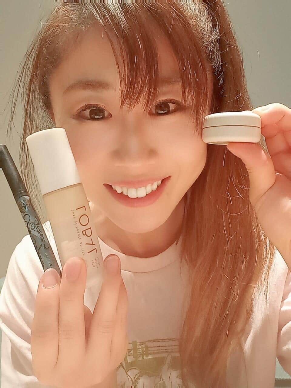 プロレスはメイクだって勝負だ　ラリアットされても落ちないぜ