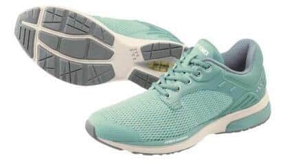 男女兼用ウオーキングシューズ　「パワークッション 116」ヨネックス