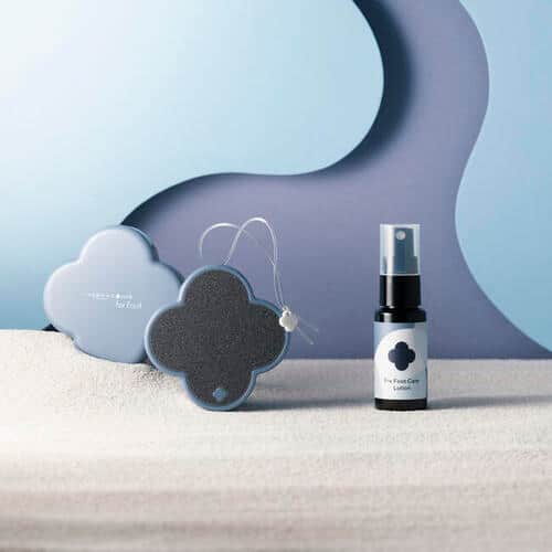 簡単に、かかとケアにトライできるフットケアキット