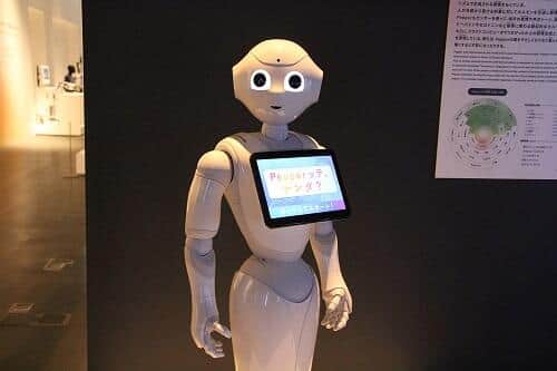 初の「感情」を持ったロボットだ