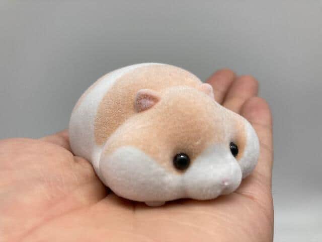 ふわふわの触り心地で癒やされる、卓上クリーナー