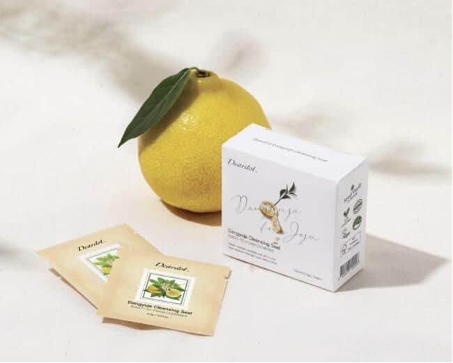 水を加えると、シートが溶けてクレンジングになる「ディアドット　ダンユジャ　クレンジングシート」