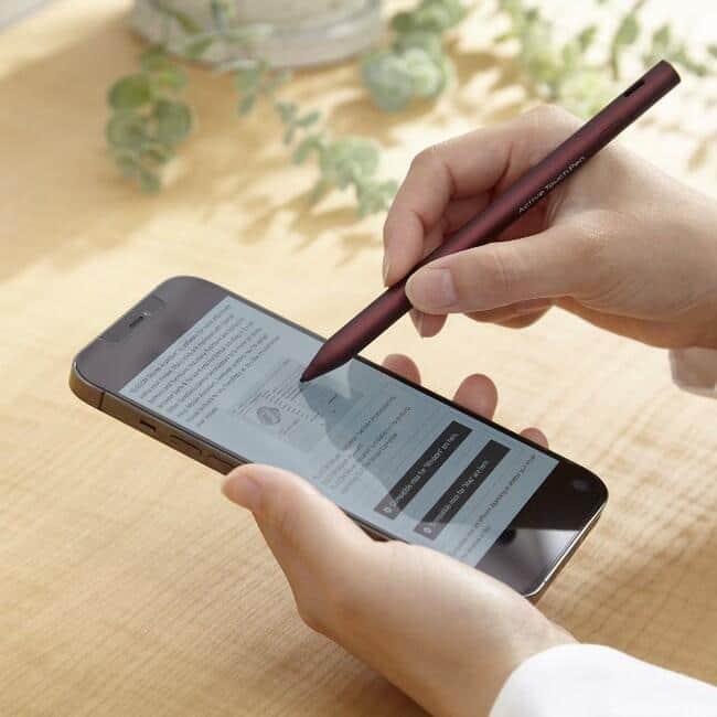 1.5ミリの極細ペン先で細かな書き込み　充電式アクティブタッチペン