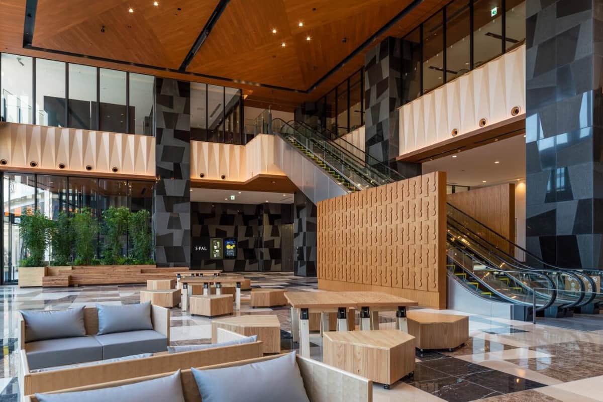 地域資源を活用している、JR仙台イーストゲートビル1階「ダテリウム」（提供：JR東日本）