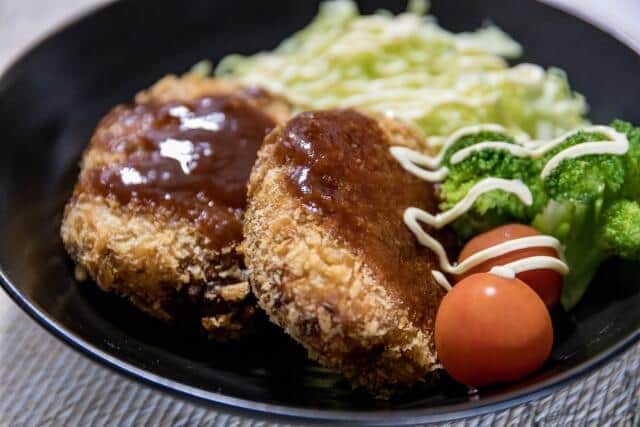 「台風の日はコロッケ」引き継がれる文化　ネットの若者に今も親しまれる理由