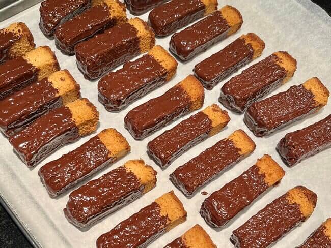 カステラの耳から生まれた「カステララスク」