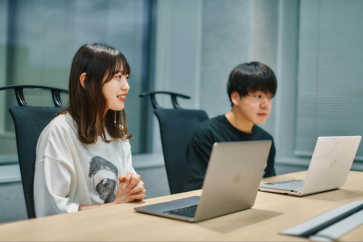 （左から）武井捺、矢野稜弥