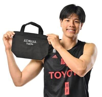 アルバルク東京と、一般社団法人シブヤフォントのコラボによる「ミニトートバッグ」