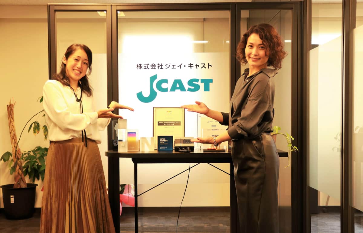 （左から）VOICTIONメンバーで声優の福宮あやのさん、甲斐田さん