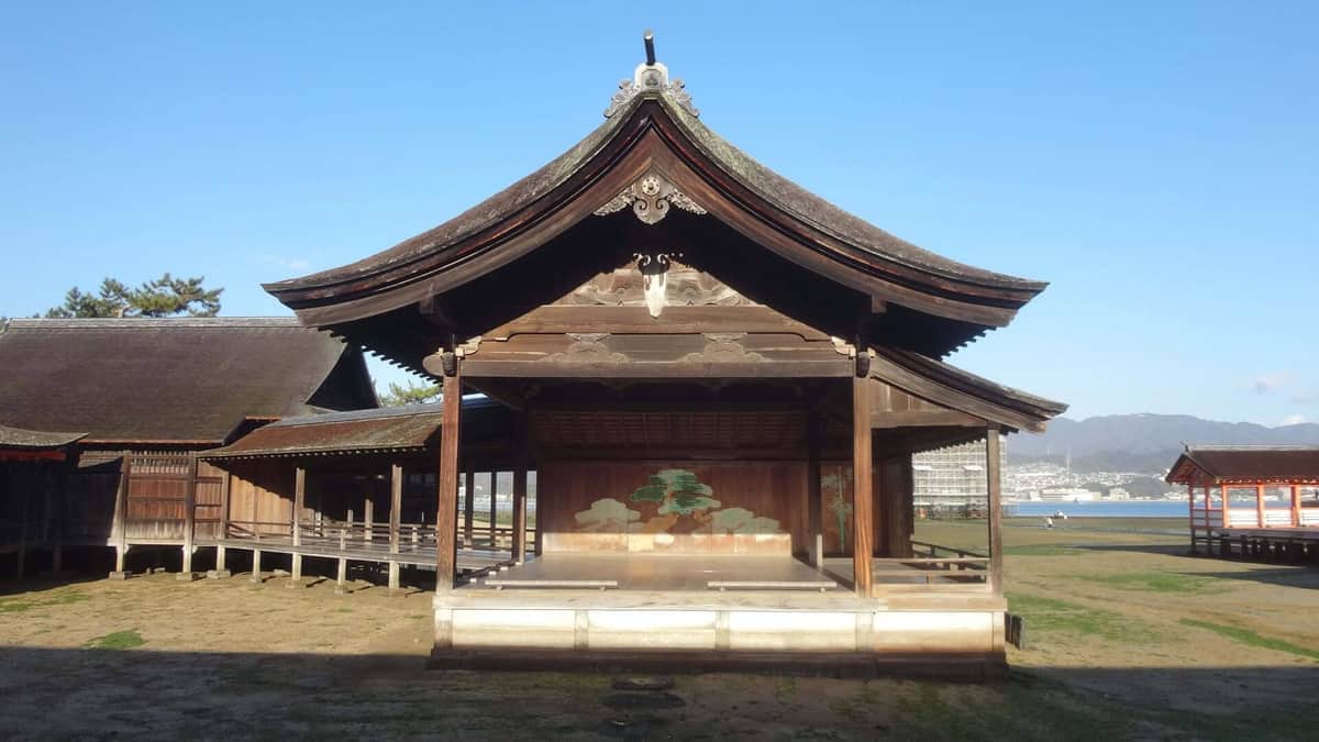 厳島神社の「能舞台」