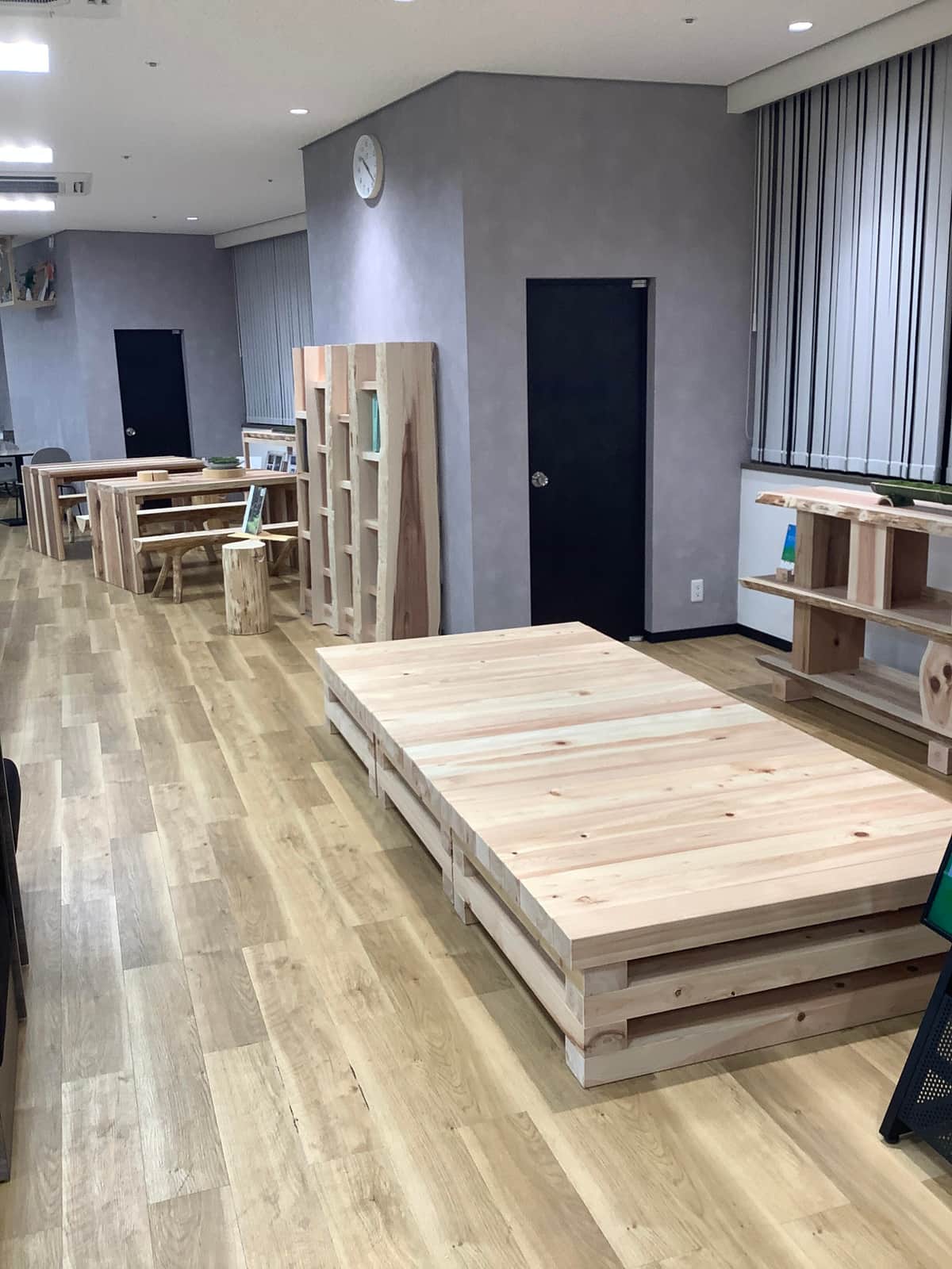 縁側デッキ側から見た空間