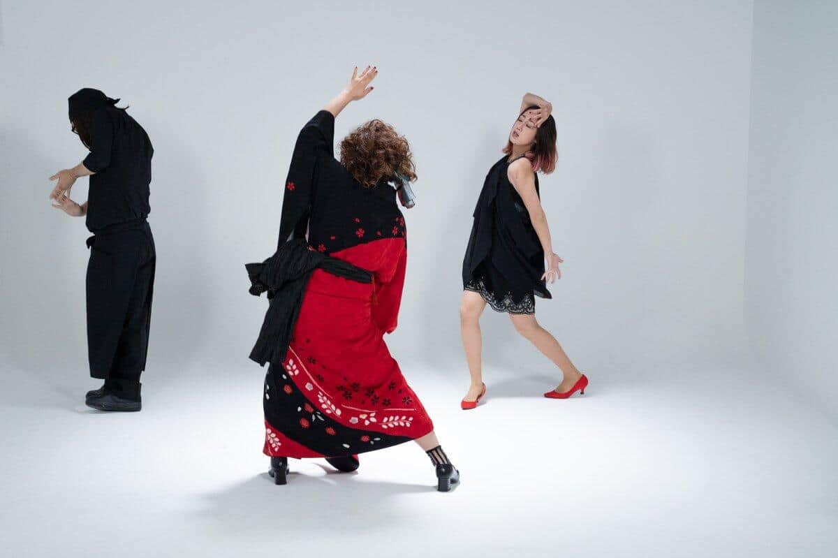 「女、深夜の麺屋にて」MVより