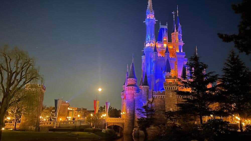 ディズニー「転売目的での購入」収まるか　利用約款「禁止行為」で転売に言及