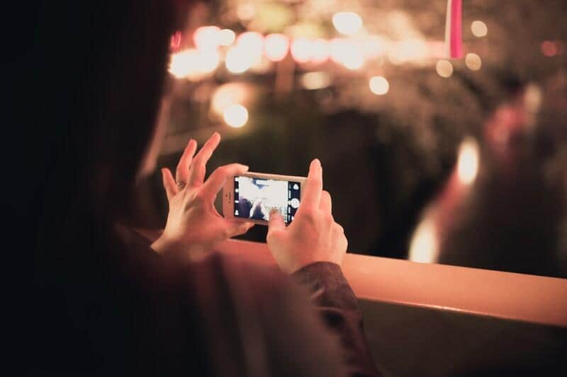 ばえる名前　久野映さんは新語大賞と向き合う宿命にあった