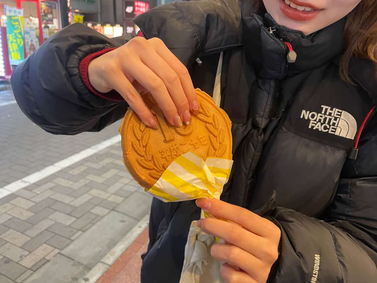 出来立ての10円パン