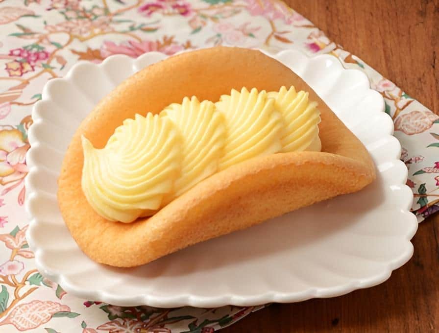 ローソンがバターにこだわった　「ふんわりバターオムレット」