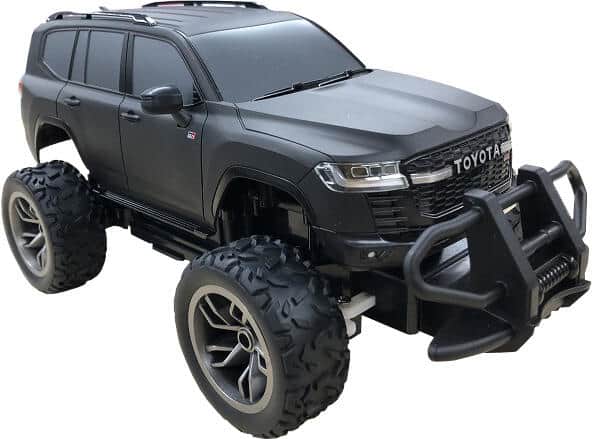 水たまりも走行可能　「ランドクルーザー GR SPORT」ラジコン