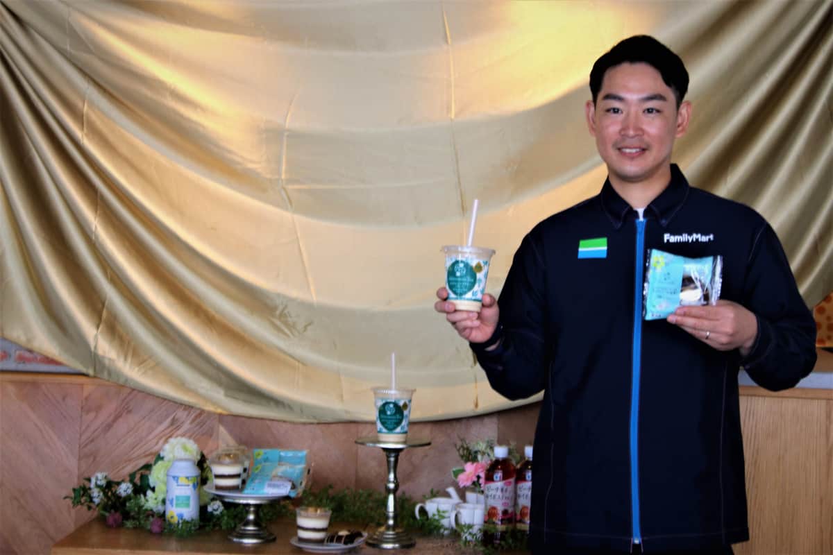 プレゼンを行ったファミリーマートFF・スイーツ部の岩井翔太郎さん