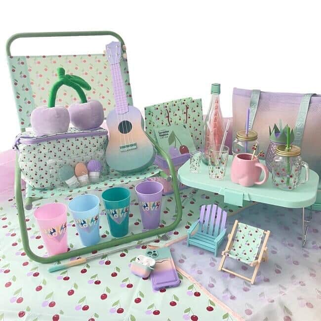 デンマーク発「Flying Tiger」　くすみパステルカラー「さくらんぼ」各種雑貨