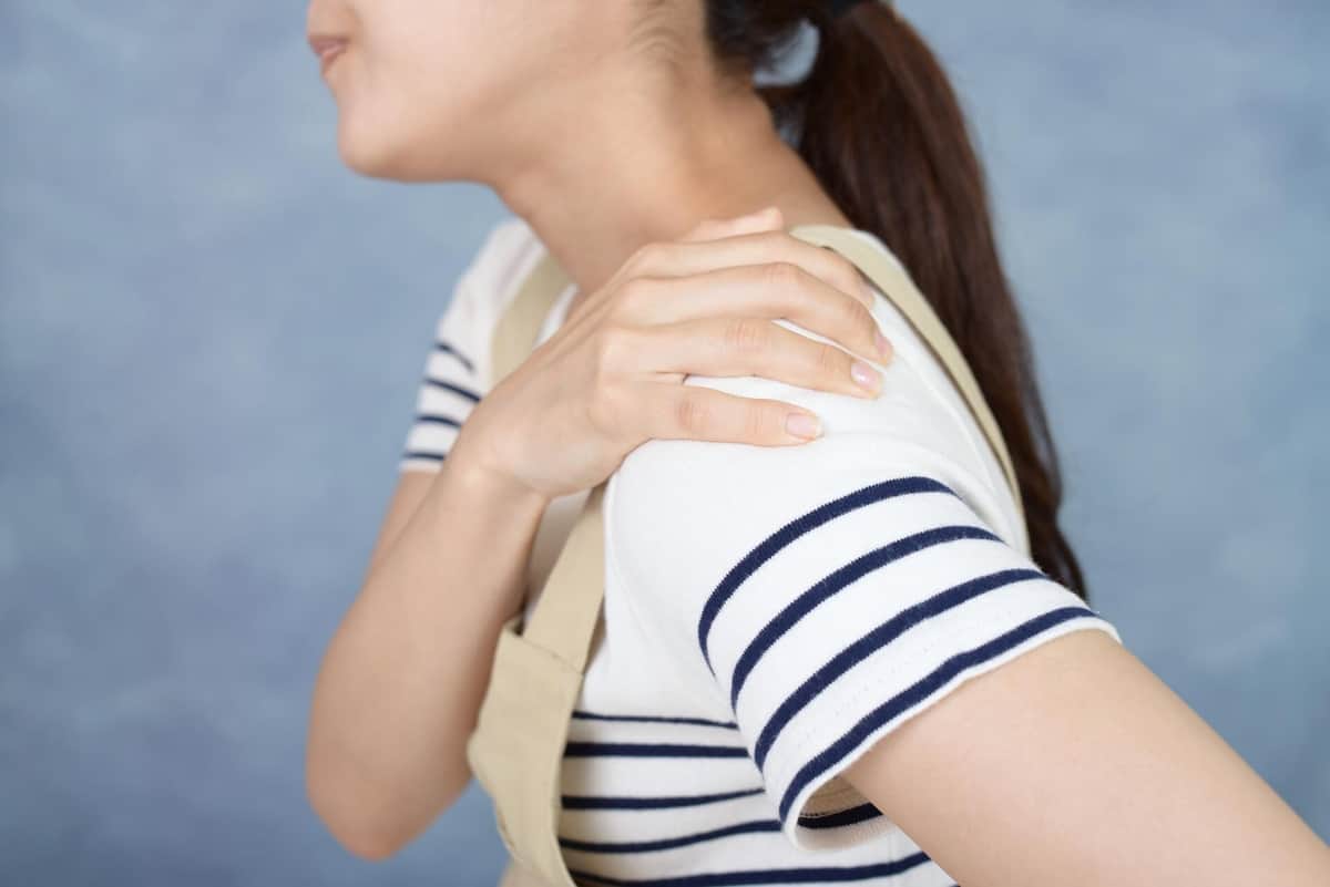 五十肩の地獄　三浦しをんさんは父親と大谷翔平に感謝する